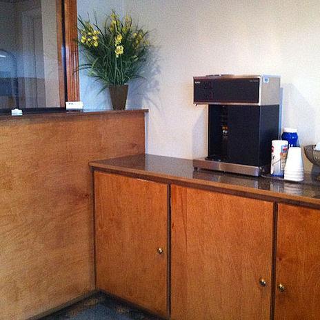 Regency Inn Bald Knob Interior photo